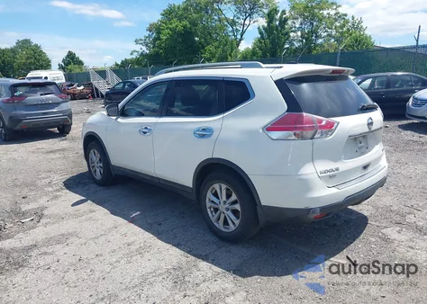 2015 Nissan Rogue Sv z USA, uszkodzony, nr VIN 5N1AT2MV8FC893535
